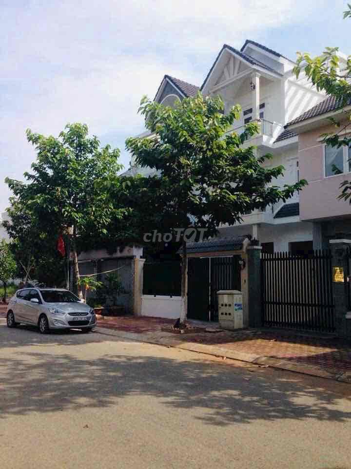 Cho thuê nhà vừa vửa làm văn phòng rộng 140m2 đất  3 lầu Thủ Dầu Một