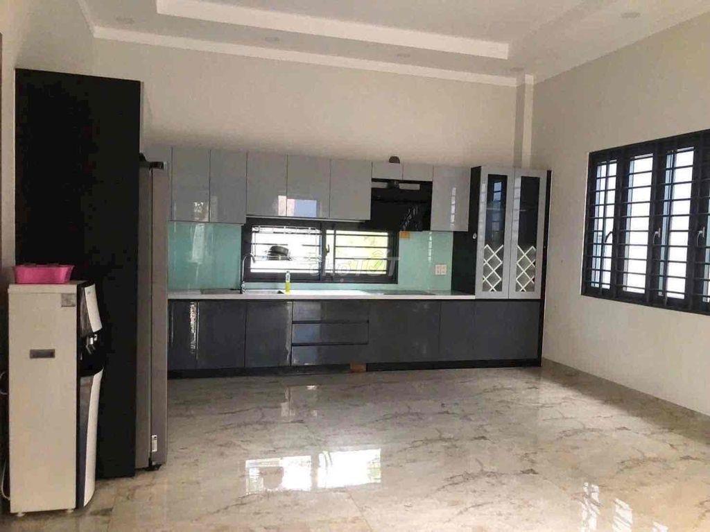 Cho thuê nhà gần thành phố mới 4Pn 5wc full nội thất