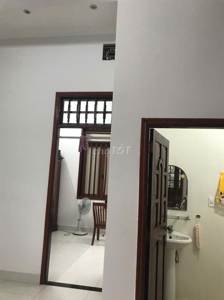 Bán nhà khu vực đầu hẻm lê hồng phong