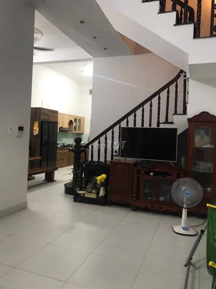 Bán nhà khu vực đầu hẻm lê hồng phong
