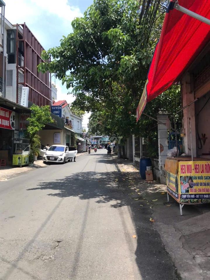 Bán nhà khu vực đầu hẻm lê hồng phong