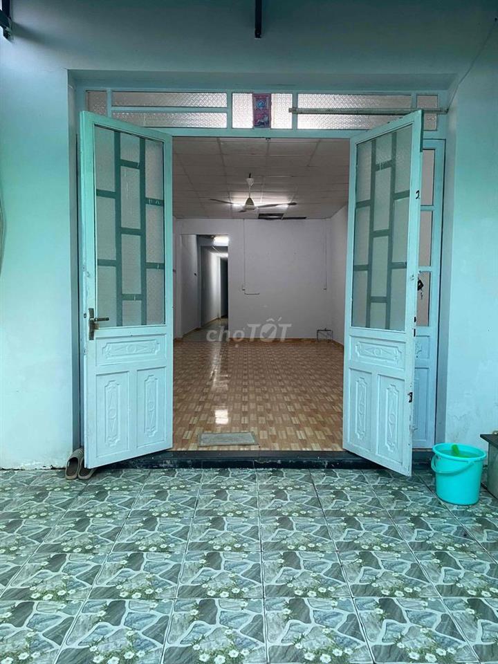 Nhà 4m x 40m , có lầu , hẻm xe hơi , gần chợ Phú Lạc , ĐT ***