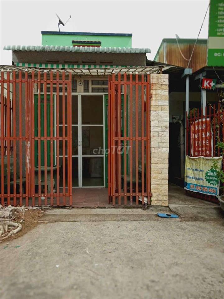 nhà mặt tiền đường rộng 10m hướng nam diện tích 5x30 (150 m2)