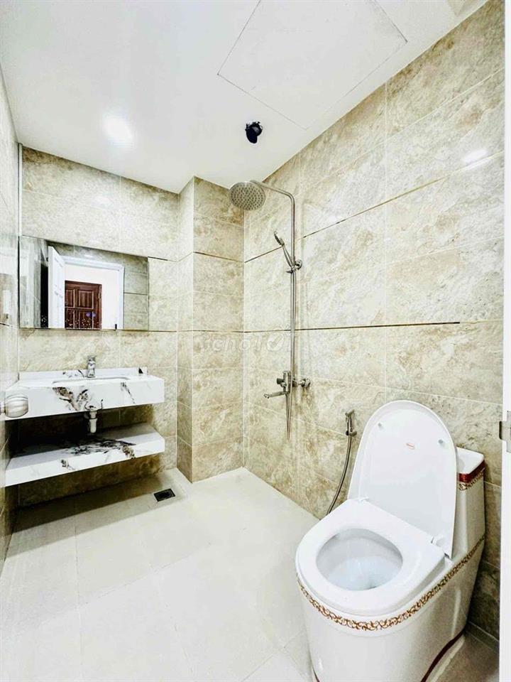 CĂN HỘ BAN CÔNG FULL NT NGAY NGÃ TƯ HÀNG XANH