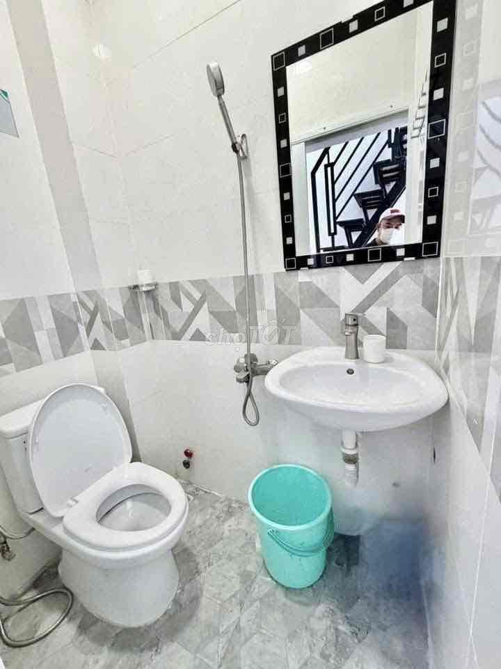 ccg bán nhanh nhà hẻm lê văn thọ sau căn mt.