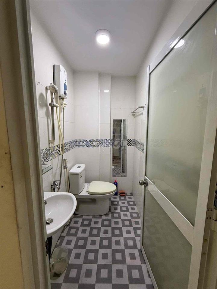 Bán nhà 4x10m Thống Nhất P10 Gò Vấp 2PN 3 mặt tiền