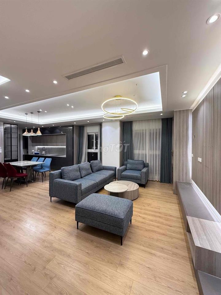 Chính chủ cho thuê căn LÔ GÓC - 3PN - 126m2 Chung cư Vườn Đào, Tây Hồ.