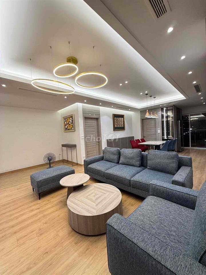 Chính chủ cho thuê căn LÔ GÓC - 3PN - 126m2 Chung cư Vườn Đào, Tây Hồ.