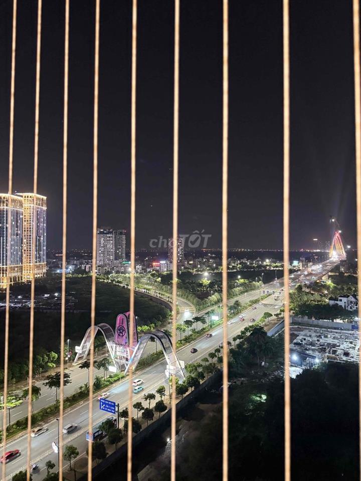 Chính chủ cho thuê căn LÔ GÓC - 3PN - 126m2 Chung cư Vườn Đào, Tây Hồ.