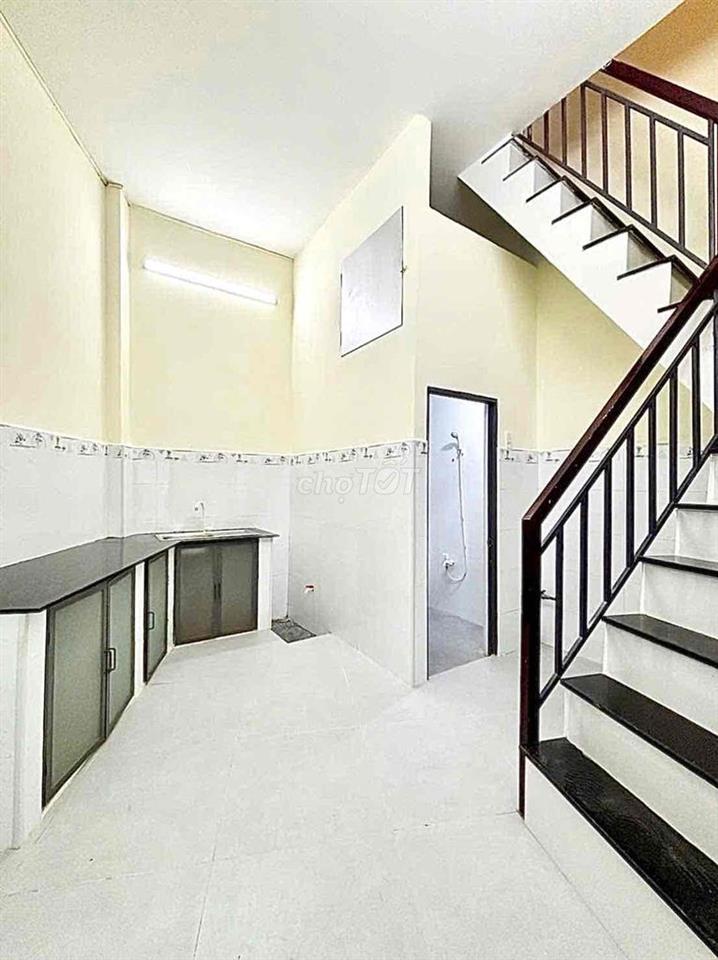 2Đ6 rộng 28m2. Hẻm Rộng Ngay Trường ĐH Công Nghiệp TP HCM Gần Vincom P