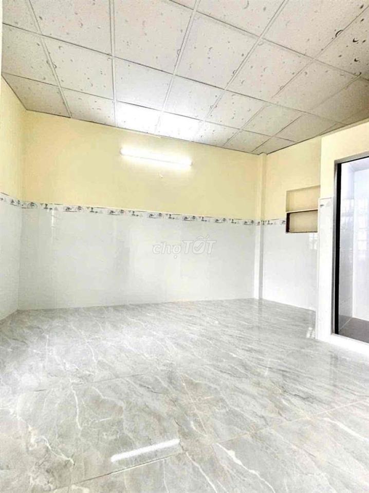 2Đ6 rộng 28m2. Hẻm Rộng Ngay Trường ĐH Công Nghiệp TP HCM Gần Vincom P