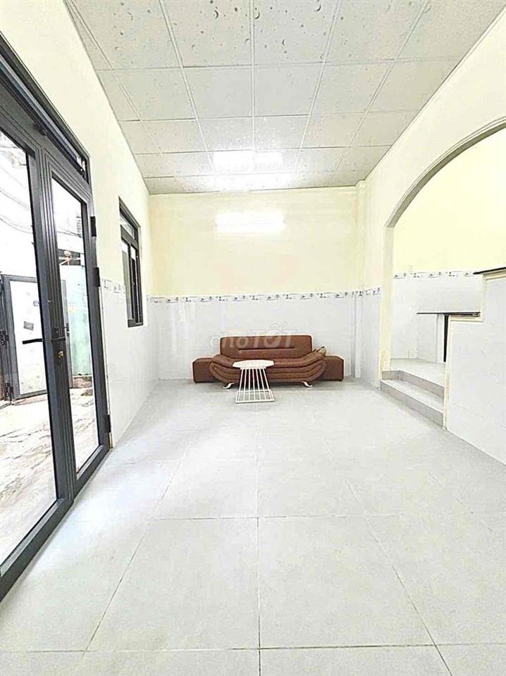 2Đ6 rộng 28m2. Hẻm Rộng Ngay Trường ĐH Công Nghiệp TP HCM Gần Vincom P