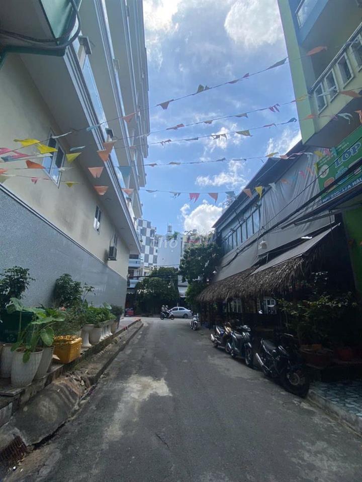 Cho thuê MTKD khu Chợ Hoa. DT: 4 x 16. Trệt + Lửng. Giá: 12 Triệu TL
