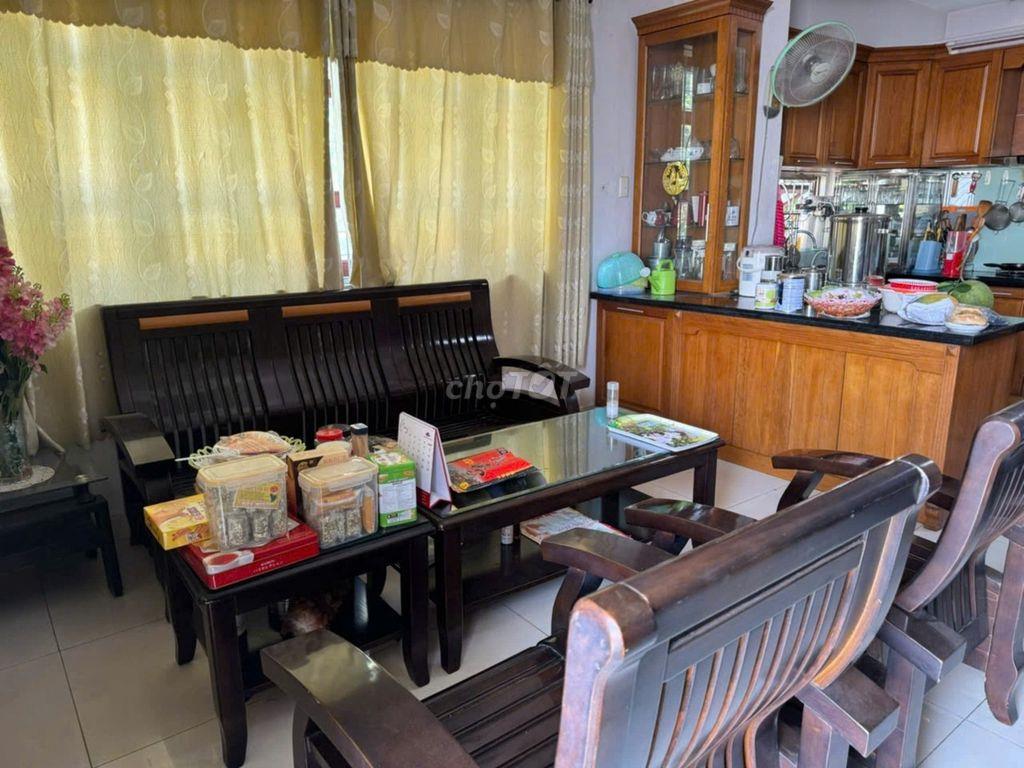 Cho thuê nhà Góc 2MT Lý Thánh Tông. DT: 4 x 16 - 4 Tầng. Giá: 18 Triệu
