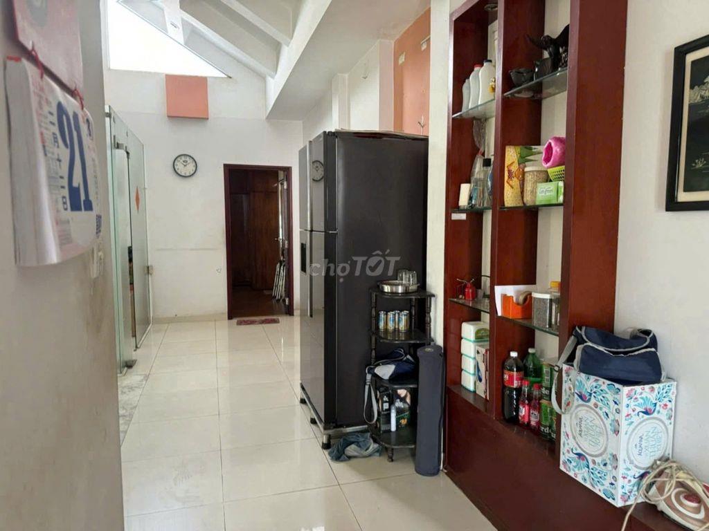 Cho thuê nhà Góc 2MT Lý Thánh Tông. DT: 4 x 16 - 4 Tầng. Giá: 18 Triệu