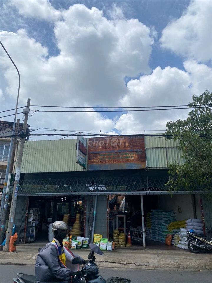 MTKD giáp Quận 6, DTSD: 5m x 26m. 2 Tầng, HĐT: 22 Triệu. Giá: 11.5 Tỷ