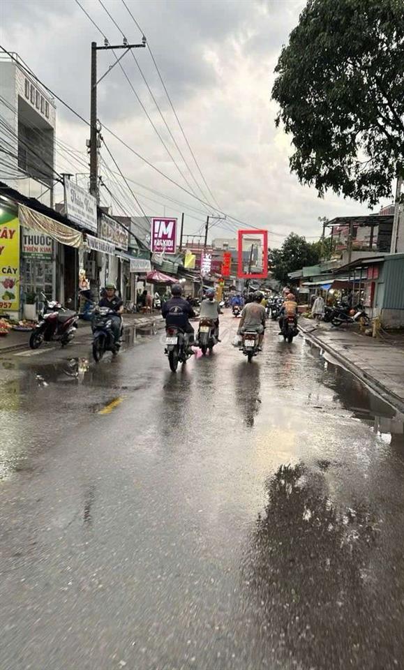 Nhà phố mặt tiền Đường Đoàn Thị Kia, Dĩ An ngay giữa chợ
