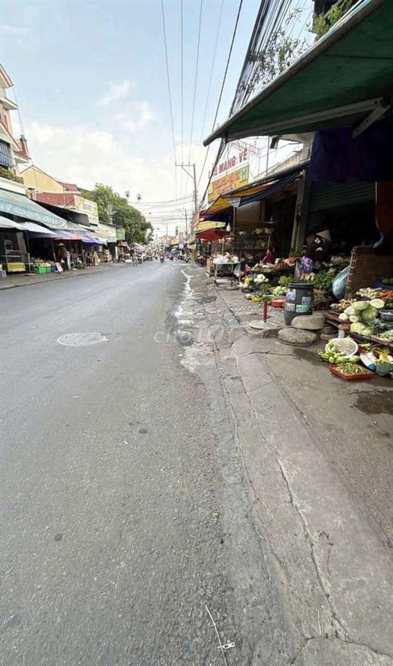 Nhà phố mặt tiền Đường Đoàn Thị Kia, Dĩ An ngay giữa chợ