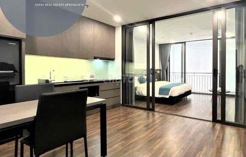 CĂN HỘ 1 PHÒNG NGỦ FULL NỘI THẤT, BAN CÔNG THOÁNG NGAY TRUNG TÂM QUẬN