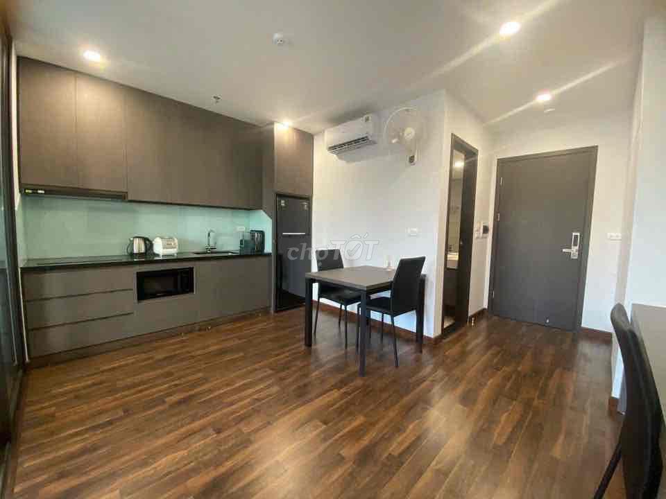 CĂN HỘ 1 PHÒNG NGỦ FULL NỘI THẤT, BAN CÔNG THOÁNG NGAY TRUNG TÂM QUẬN