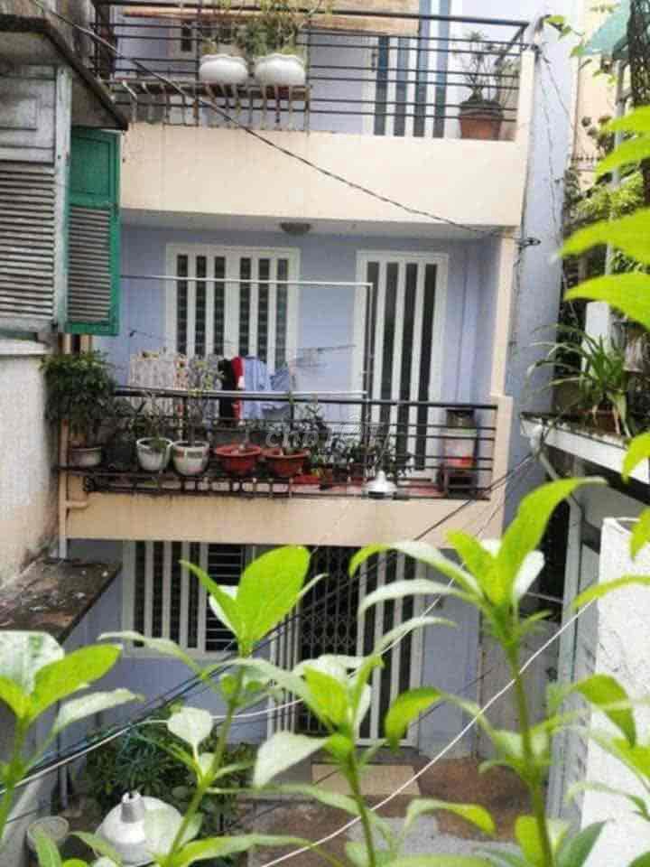 PHÒNG TRỌ NGAY QUẬN 1 GẦN CÁC TRƯỜNG SƯ PHẠM
