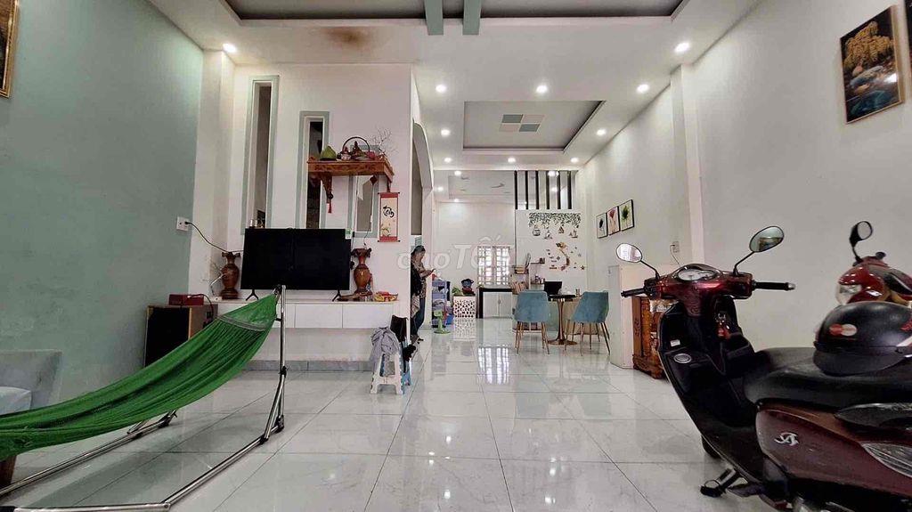 Vila Hóc Môn, xe hơi ngủ trong nhà, ngang 5,6m, 4.85tỷ