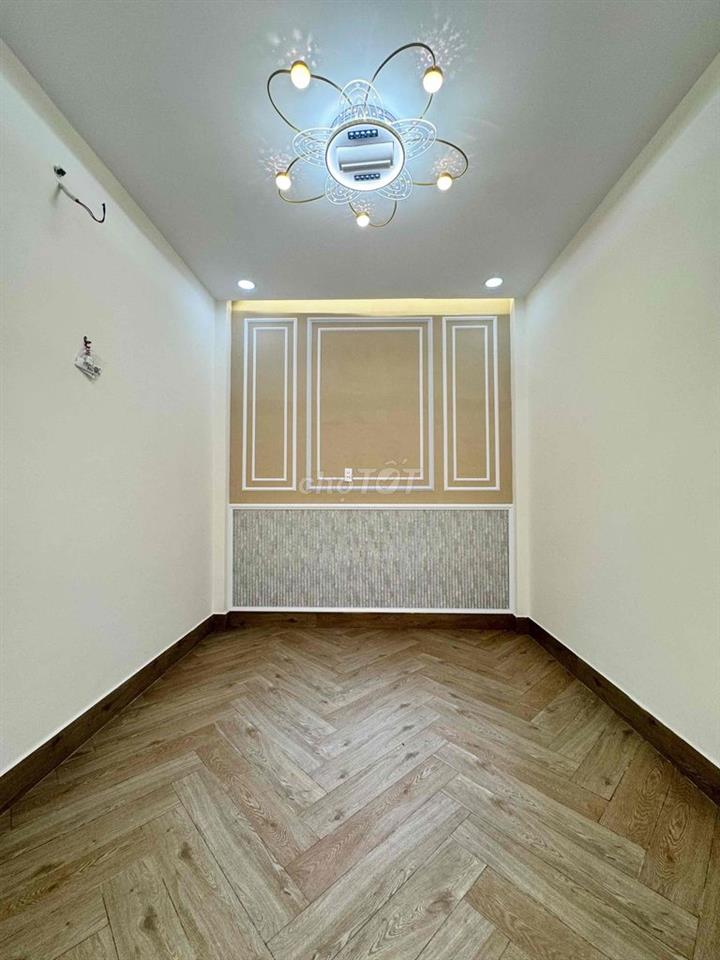 Bán biệt thự villa 150m2 thiết kế Singapore sân vườn thoáng đẹp