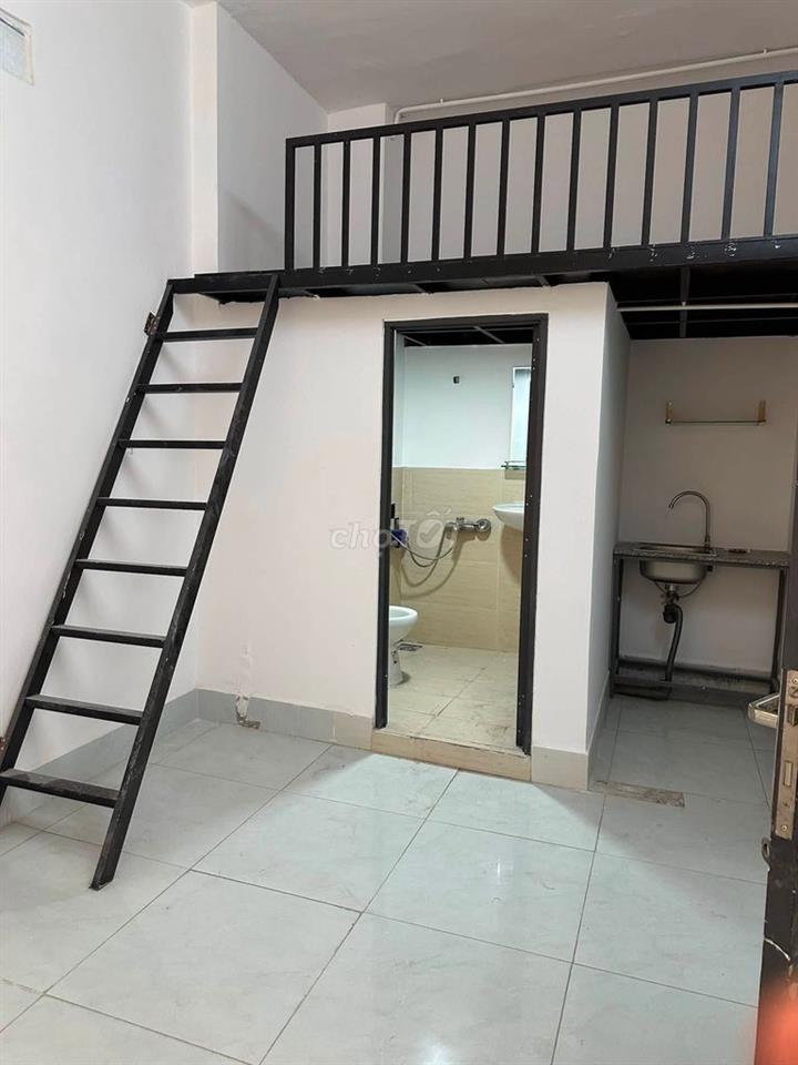 Phòng trọ cách UFM Long Trường 2,5km