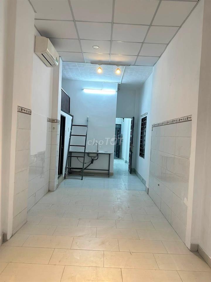 Phòng trọ cách UFM Long Trường 2,5km