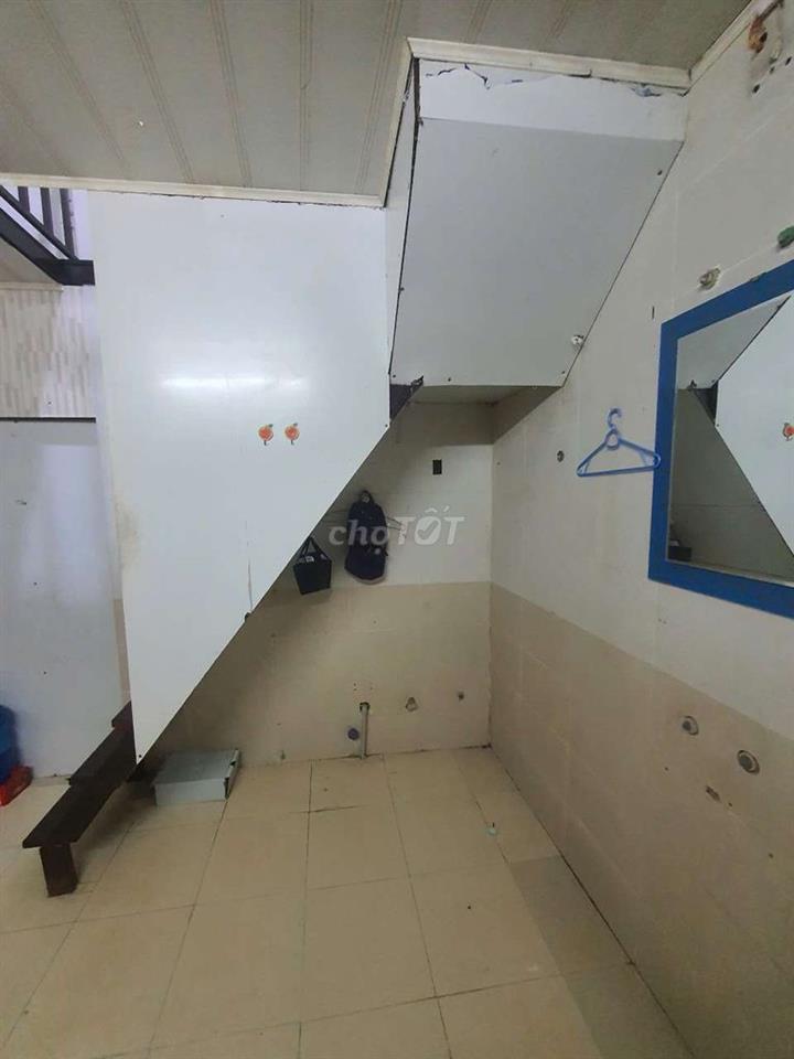 Nhà 2 tầng khép kín 