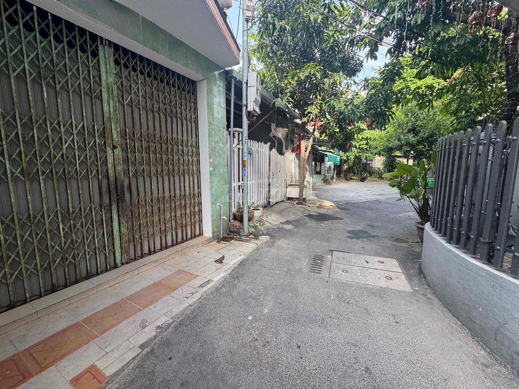 Cho thuê nhà Kiệt 5m Nguyễn Đức Trung gần biển cách đường chỉ 15m