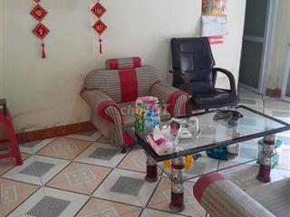 Nhà cấp 4 có sân vườn, kho chứa