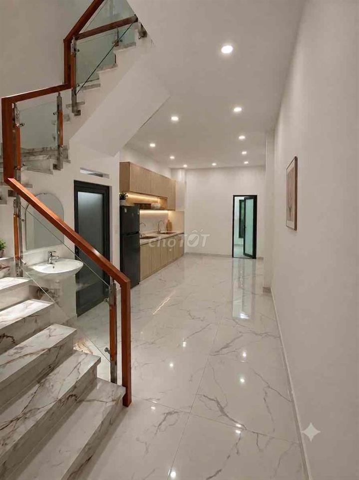 Nhà 3 tầng mới xây hẻm 20/13 mã lò