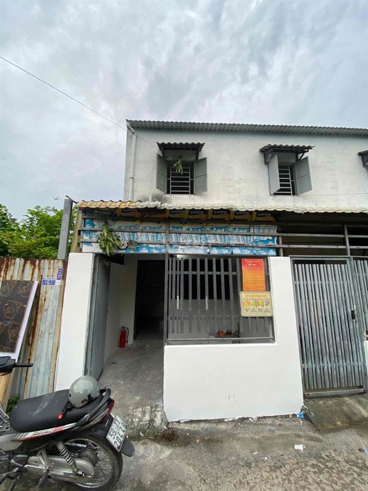 Nhà nguyên căn 1 trệt 1 lầu