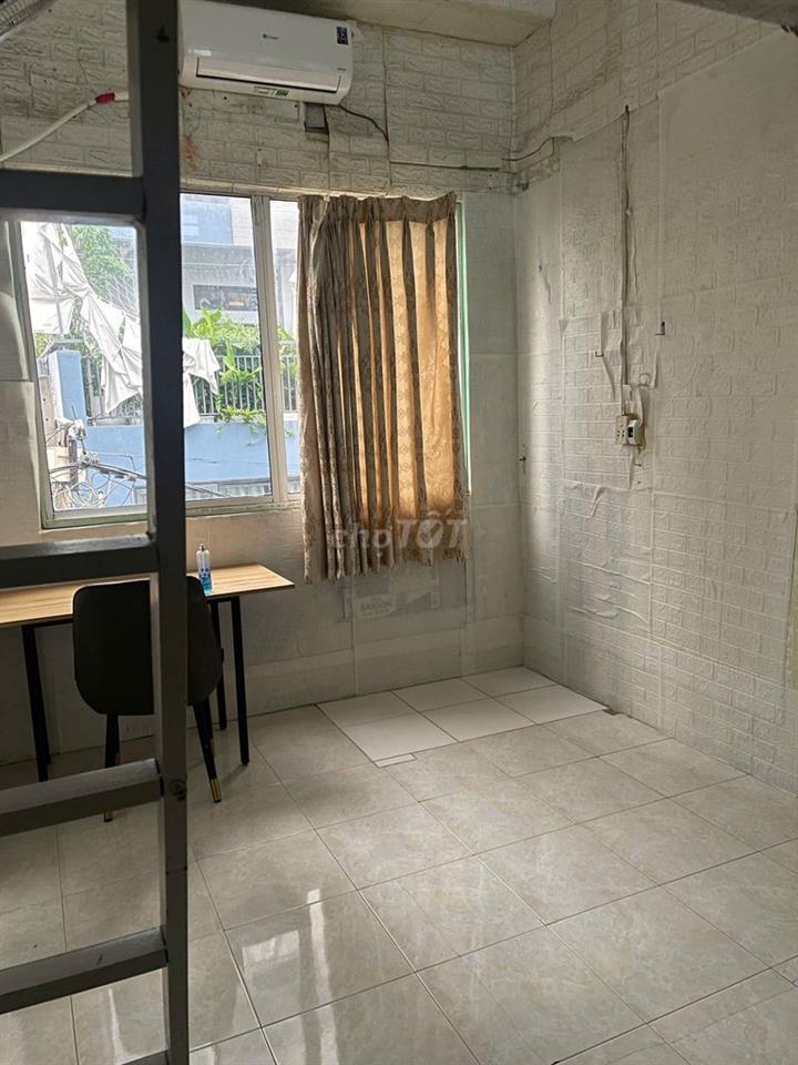 Cần nữ ở chung nhà thuê nguyên căn