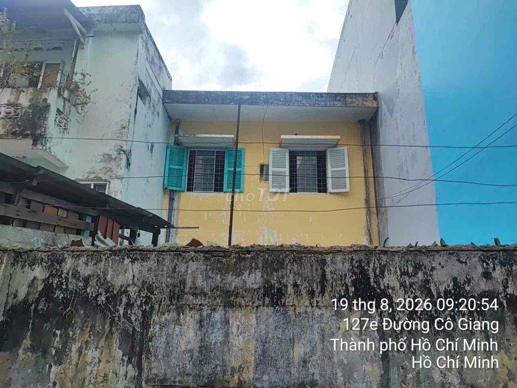 Nhà cũ, diện tích to cần bán