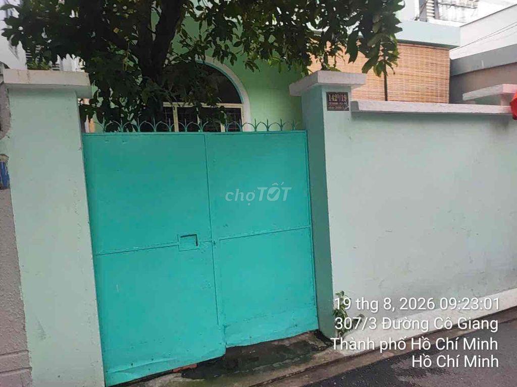 Nhà cũ, diện tích to cần bán