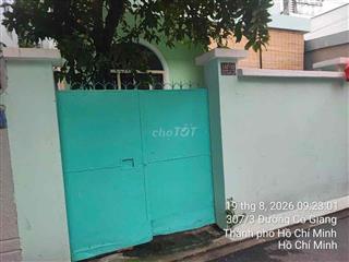 Nhà cũ, diện tích to cần bán
