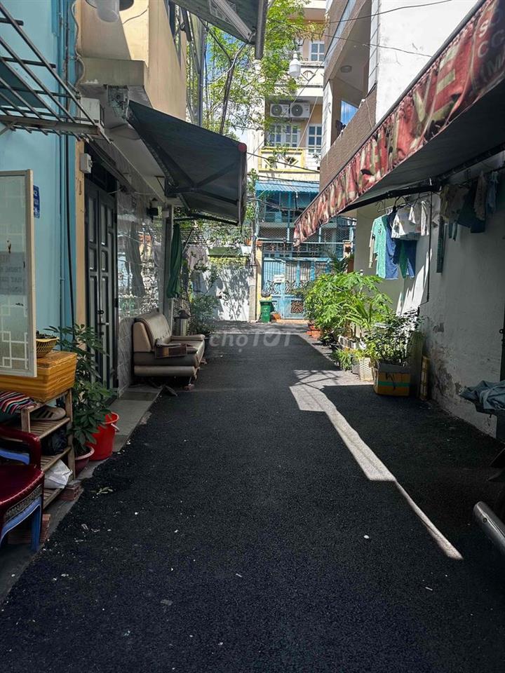 cần bán căn nhà nhỏ