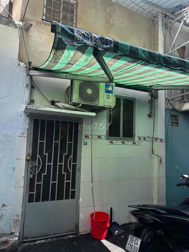 cần bán căn nhà nhỏ