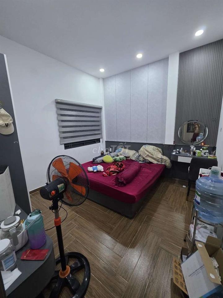 Cần cho thuê nhà mới đẹp, 3pn 2wc quận 12