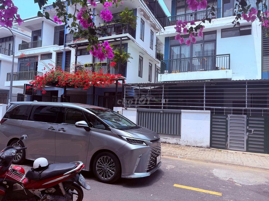 Bán BT 160m2, 9,5 tỷ tại Khu đô thị mới Đông Tăng Long Hot!