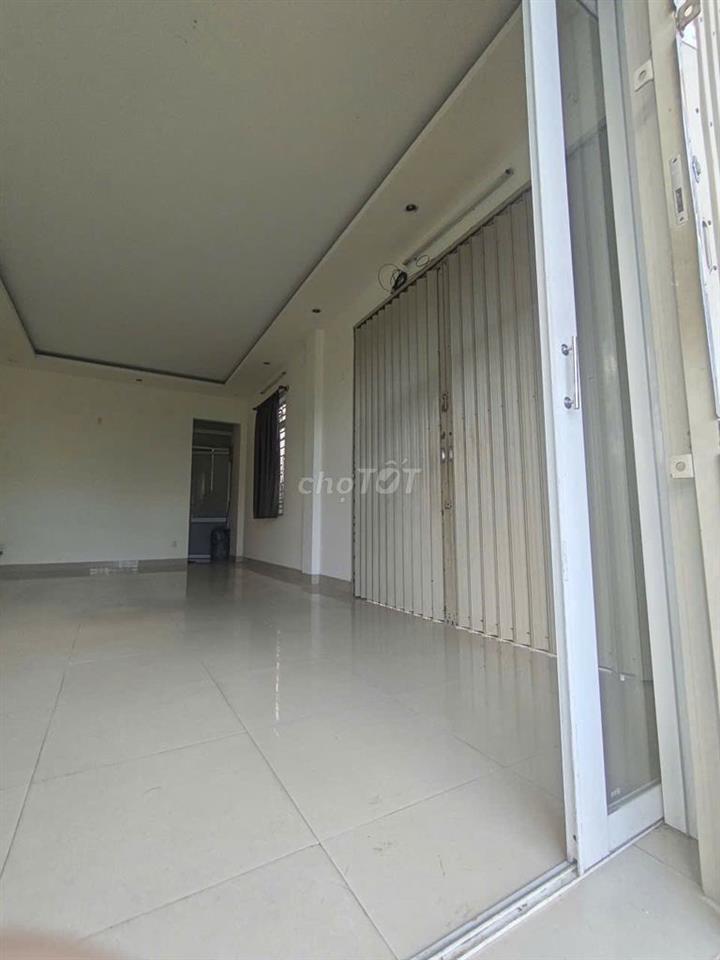 Cho thuê mặt bằng 220 Điện Biên phủ