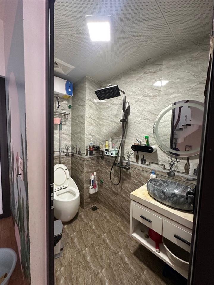 Bán nhà 4,5 tầng Ngõ 18 Cao Xanh, ô tô tận cửa/DT52,24m²/MT6,3m