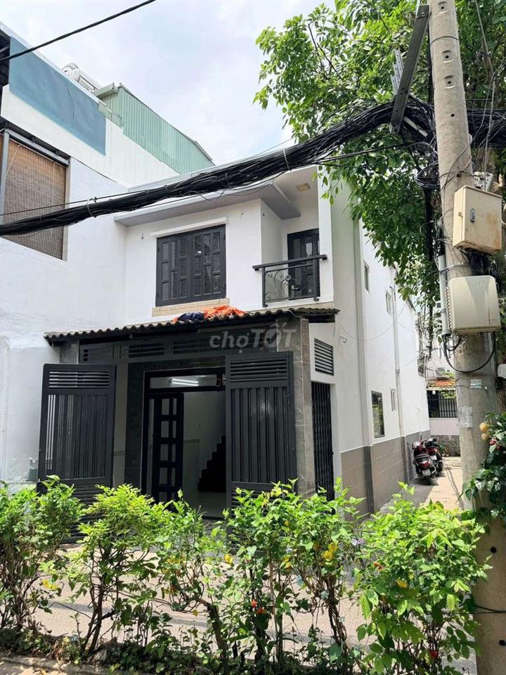 Nhà mặt tiền Đs2 p16 dt 5x16m 1 lầu 3pn buôn bán kinh doanh tốt