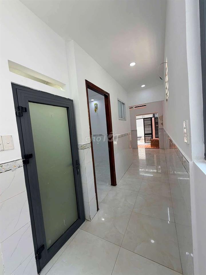 Nhà mặt tiền Đs2 p16 dt 5x16m 1 lầu 3pn buôn bán kinh doanh tốt