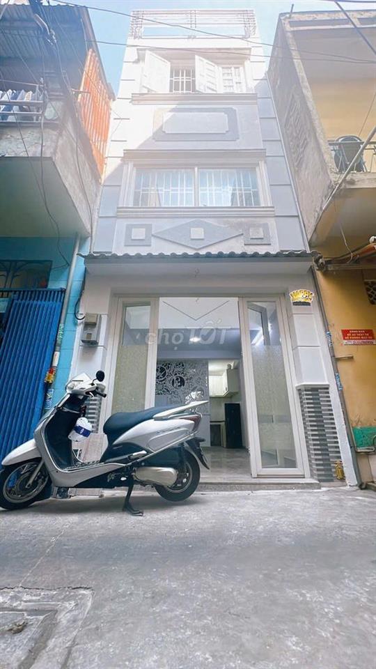 Tìm nhà nguyên căn Quận 4 khoảng 11 triệu, 2 phòng ngủ