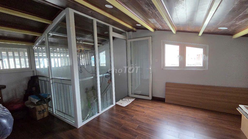 Nhà sát MT Hậu Giang có nội thất, hẻm xe hơi tiện làm VP, SPA, ở GĐ