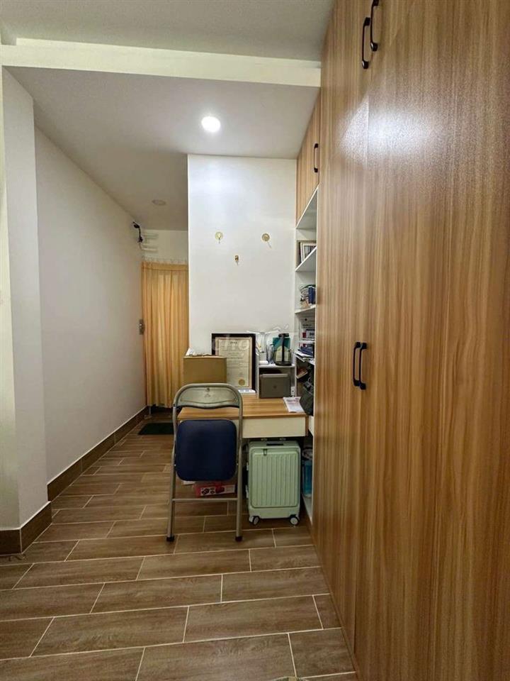 Nhà nguyên căn đường 3 tháng 2, 2PN full nội thất 11tr