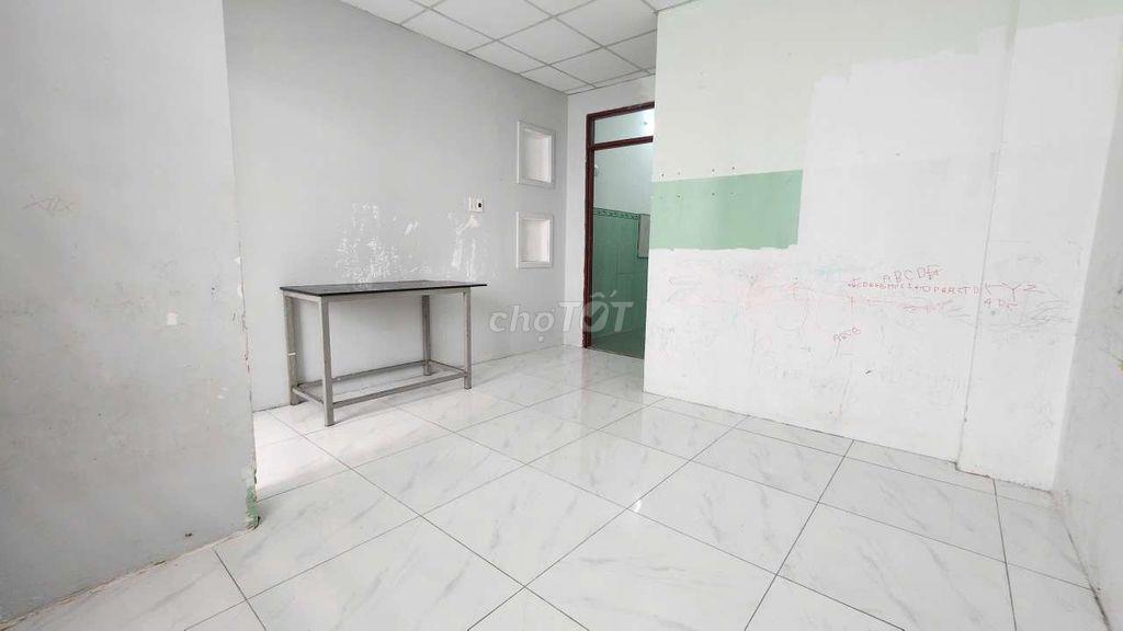 Nhà nguyên căn Q11 6PN ở, làm CHDV